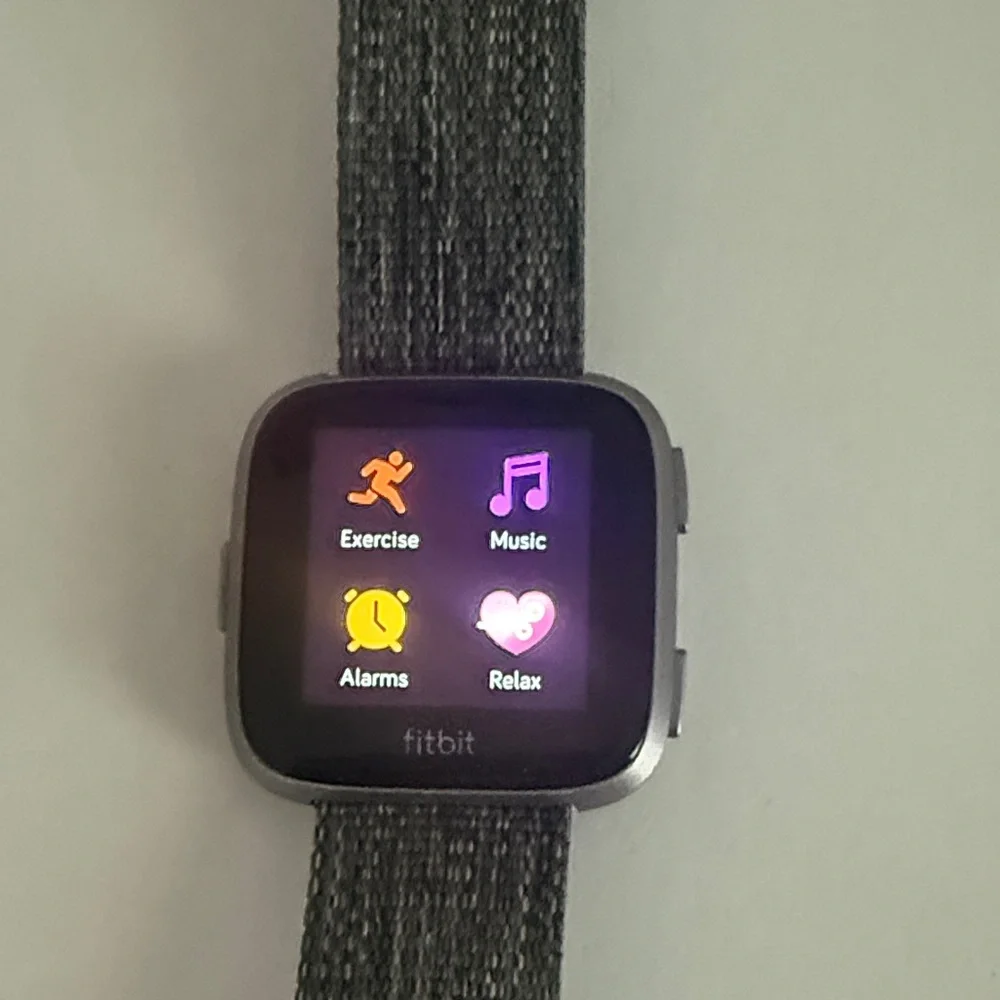 Fitbit Versa Special Edition - Dark Gray